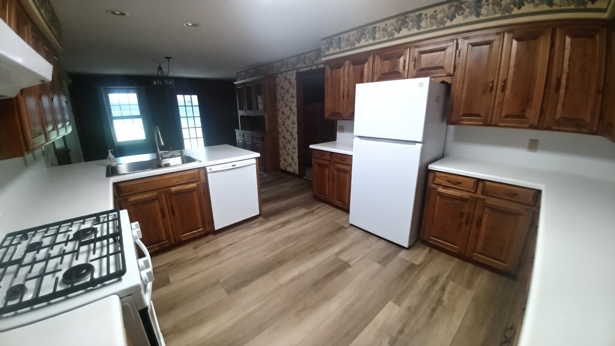 Kitchen looking into dinning area - 423 S Kelley St