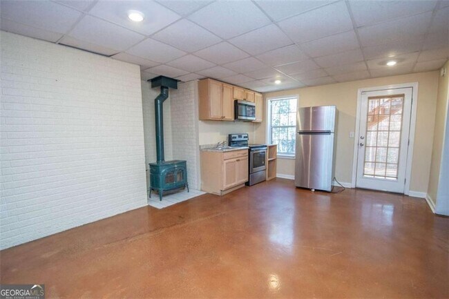 Building Photo - 116 Sagamore Ln