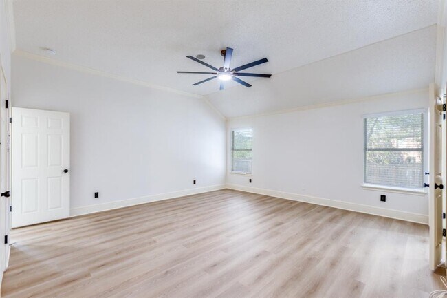 Building Photo - 4815 Sika Way