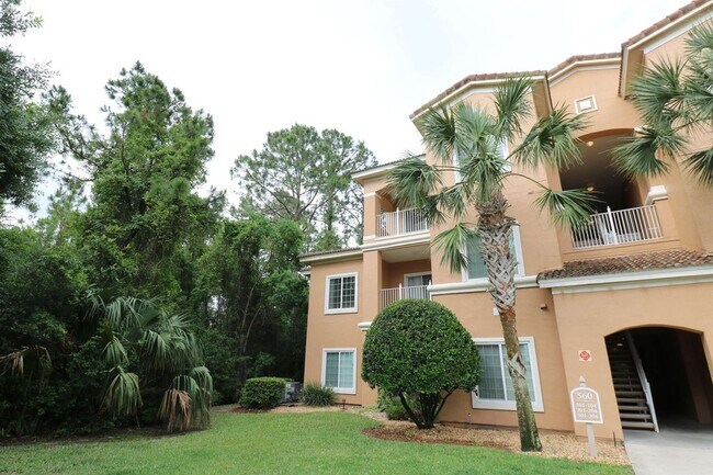 Building Photo - 560 Florida Club Blvd