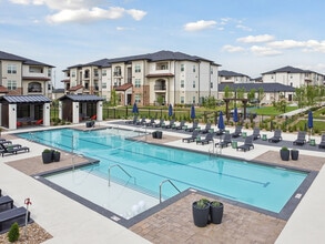 Building Photo - Casa Del Mar