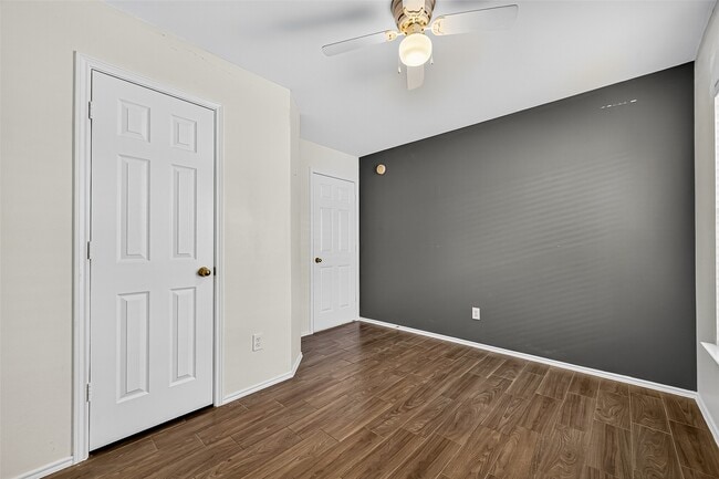 Building Photo - 7618 Village Mill Ln
