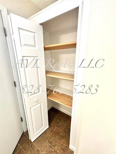 Building Photo - 51 Little Bend Ln