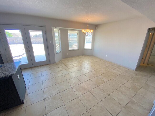 Building Photo - Northeast El Paso/Sandstone Ranch Estates 4 Bed Refrig A/C in Cul De Sac!
