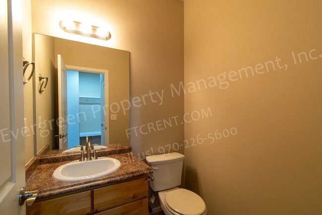 Building Photo - 2802 Exmoor Ln