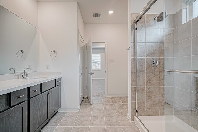 Building Photo - 9746 Pettus Crk Dr