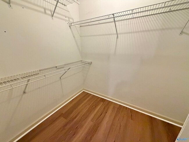 Building Photo - 105 Sugarwood Ct
