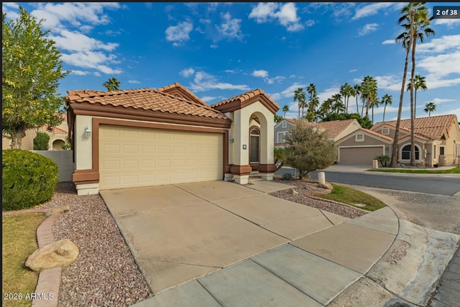 Building Photo - 517 S Paradise Dr