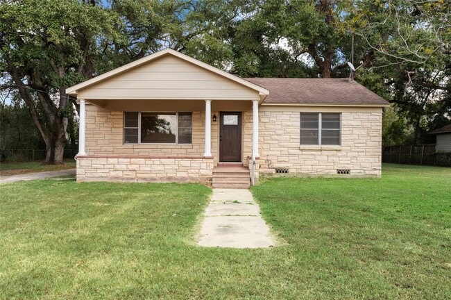Primary Photo - 940 Hardeman St