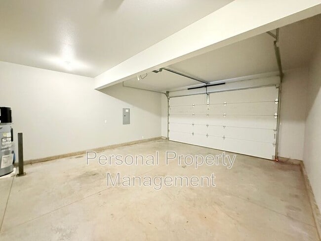 Building Photo - 16336 NE 21st St