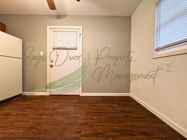 Building Photo - CHARMING HOME WITH GARAGE, LARGE BASEMENT,...