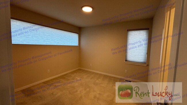 Building Photo - STUNNING 4-Bedroom Lake Tapps Home w/2-Car...