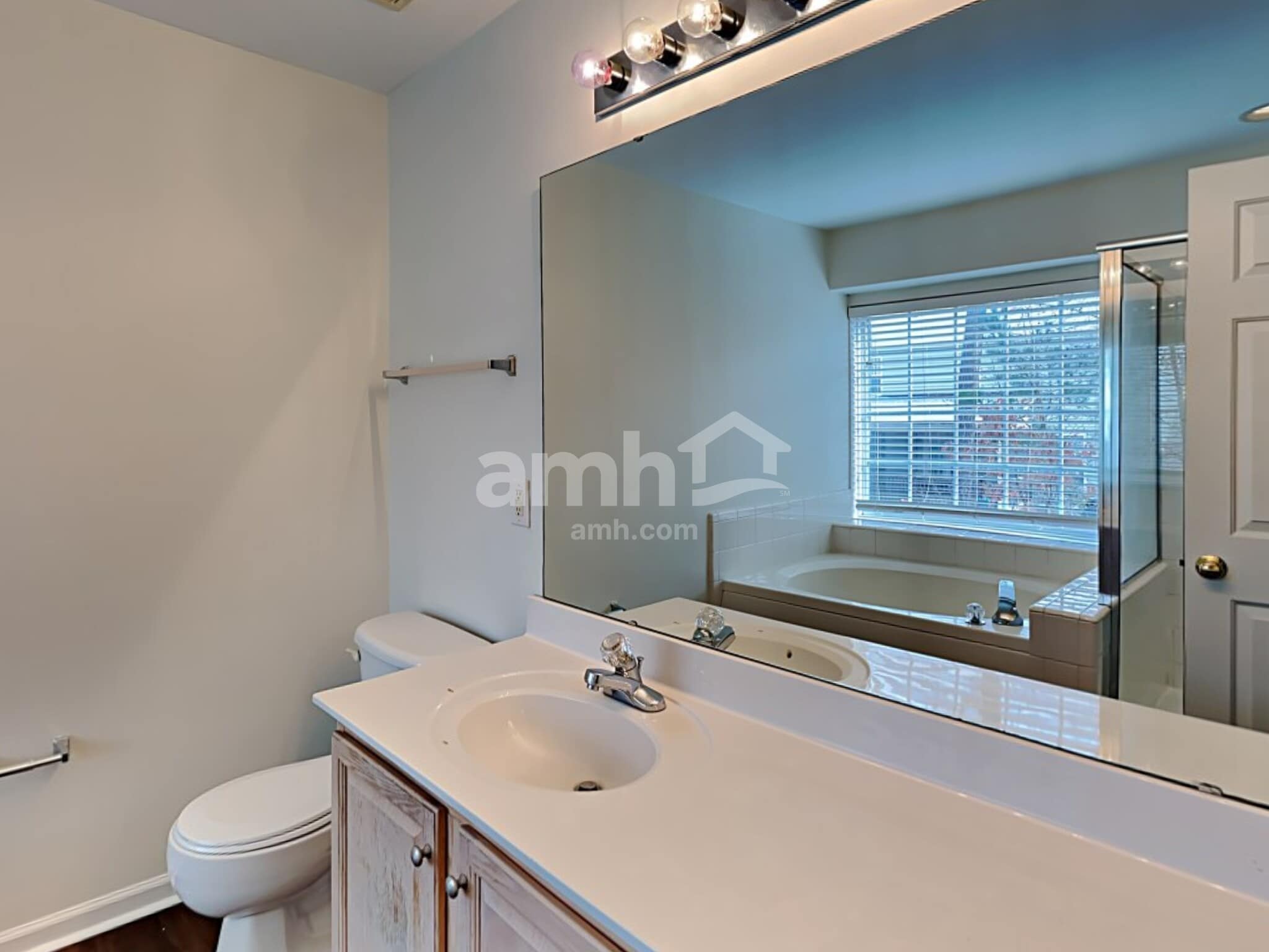 Building Photo - 1208 Mallory Ln