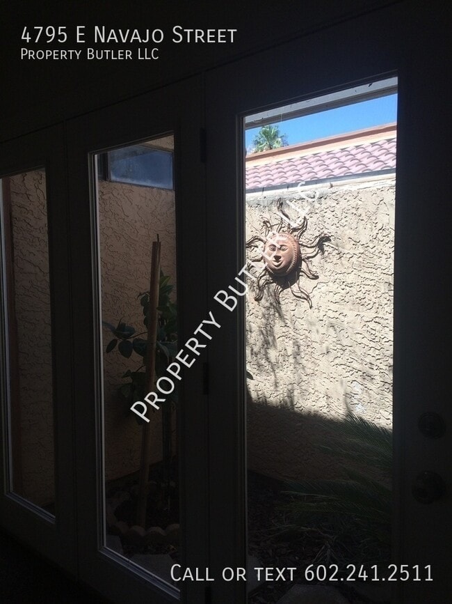 Building Photo - 4795 E Navajo St