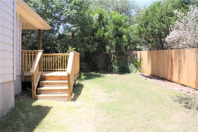 Building Photo - 4920 Calhoun Canyon Loop