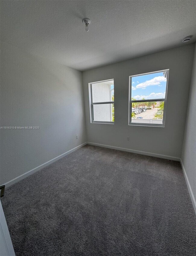 Building Photo - 112 SW 184th Way
