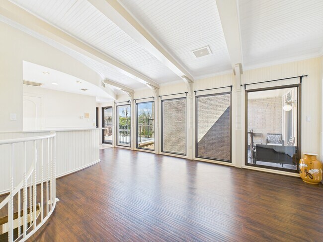 Building Photo - 7608 Del Monte Dr