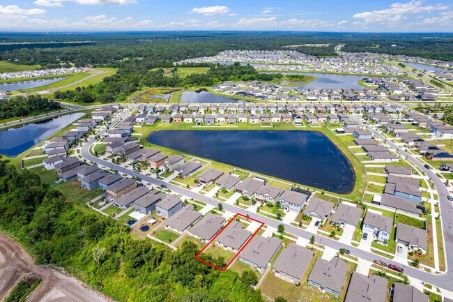 Building Photo - Like New 3/2 in Wimauma