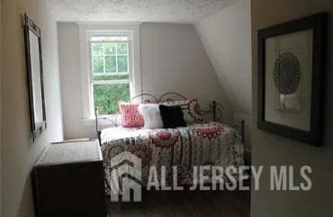 Building Photo - 272 Lake Ave