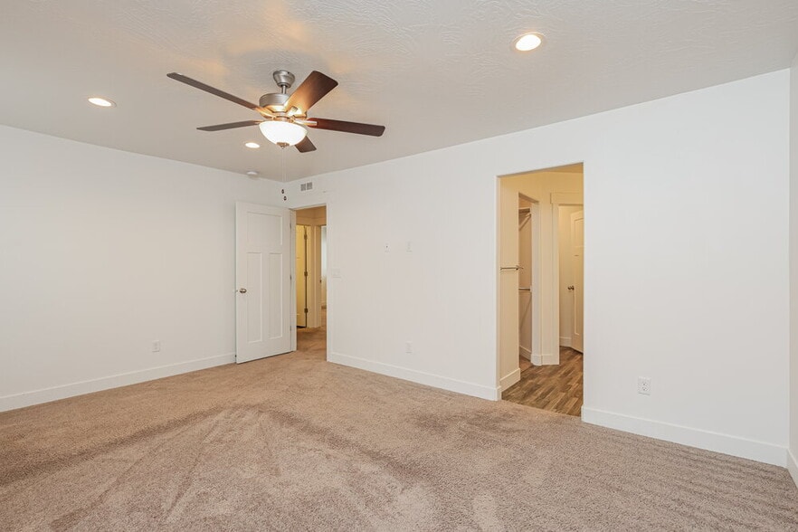 Building Photo - 4728 Rustic Ranch Way