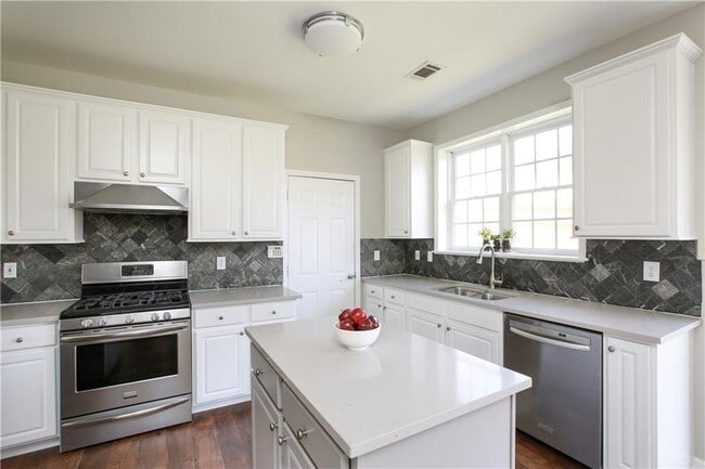 Building Photo - 3050 Winston Terrace Ct
