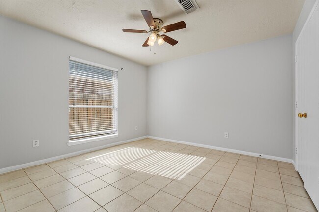 Building Photo - 21015 Hidden Bridle Ct