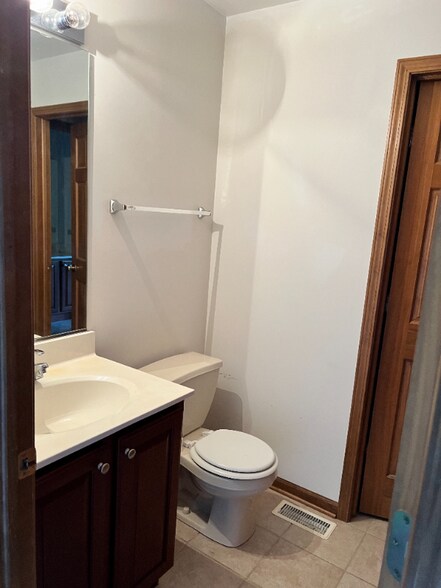 Building Photo - 443 Highplains Rd
