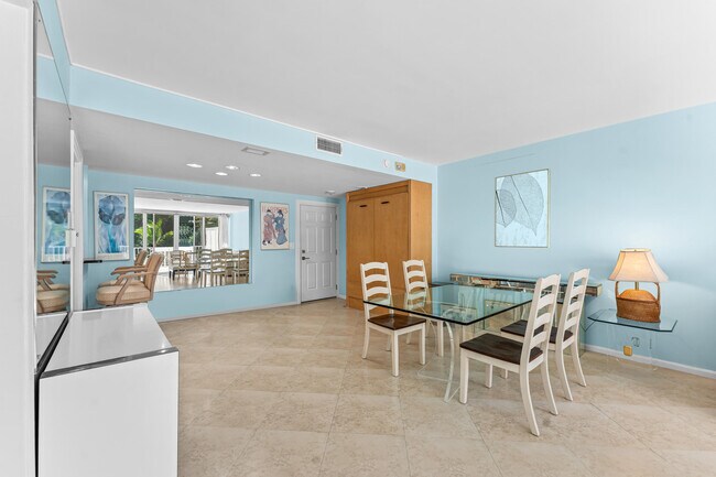 Building Photo - 2774 S Ocean Blvd