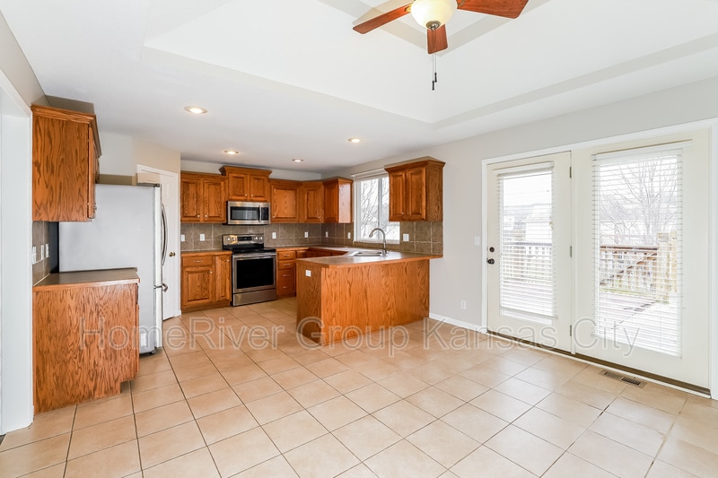 Building Photo - 3806 Lexington Ct