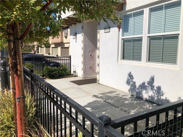 Building Photo - 40448 Calle Real