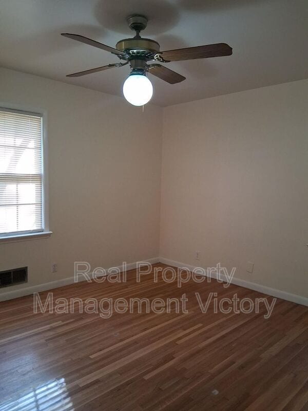 Building Photo - 817 Lane Cir