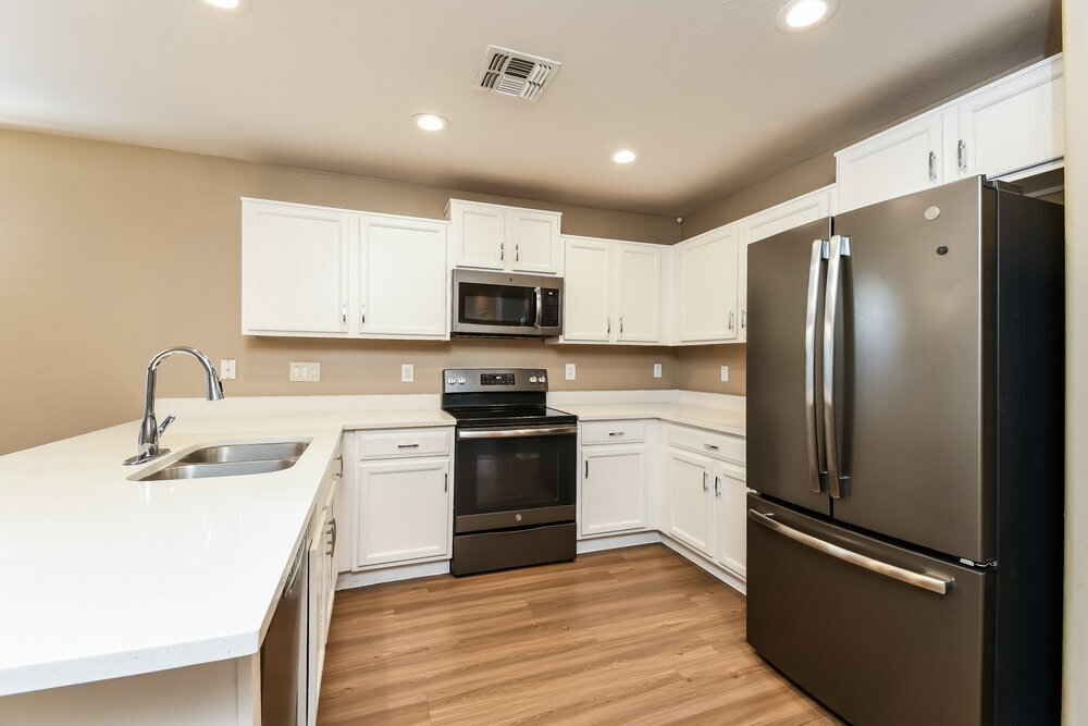 Building Photo - 1701 E Christopher St