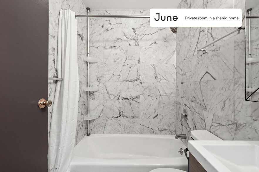 Building Photo - Room in Shared 3 bed/1 bath home in Upper East Side