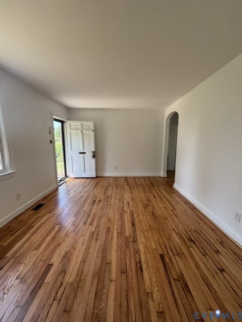 Building Photo - 106 Trafton St