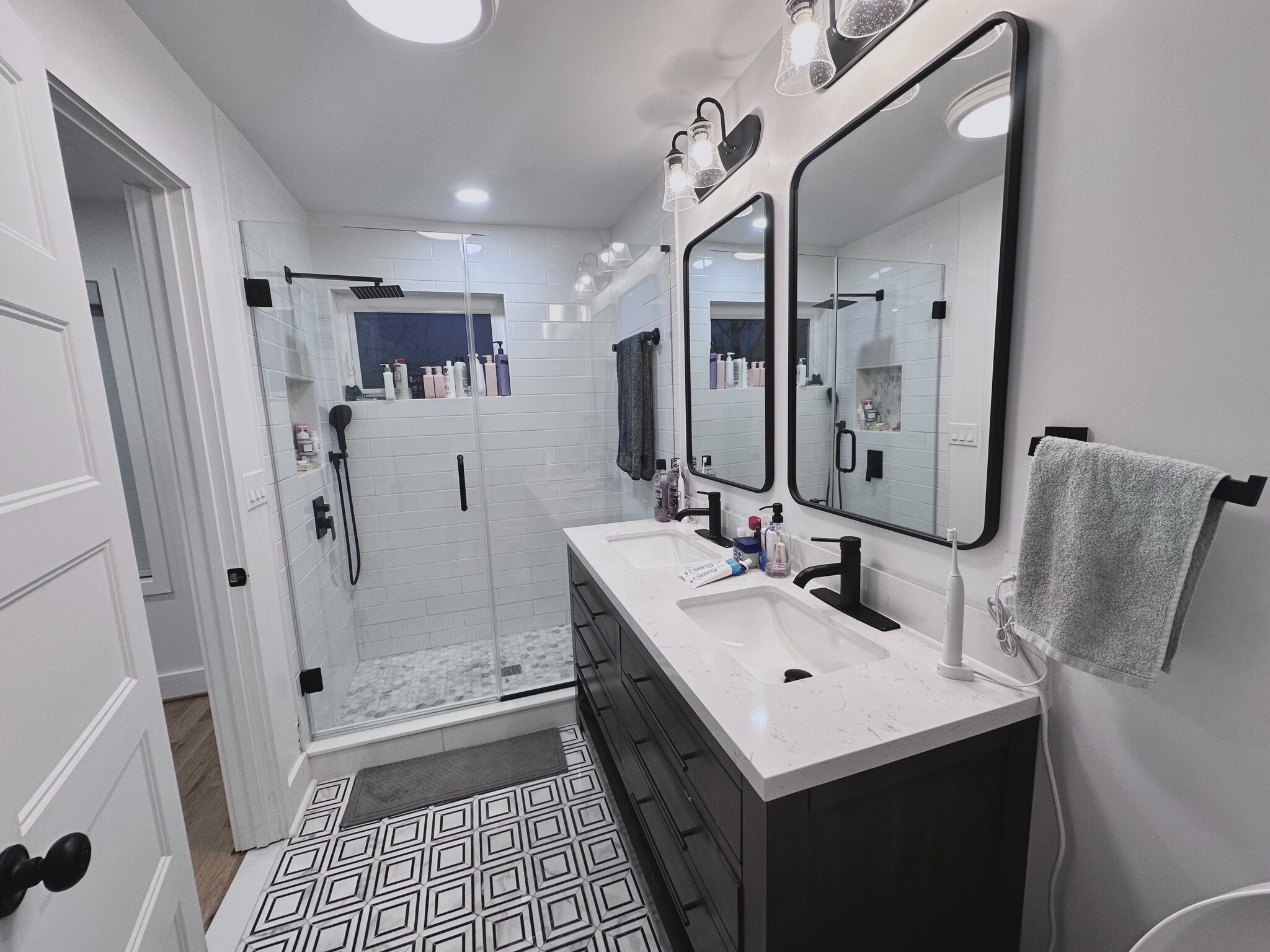 Master Bath - 1427 Parkwood Pl NW