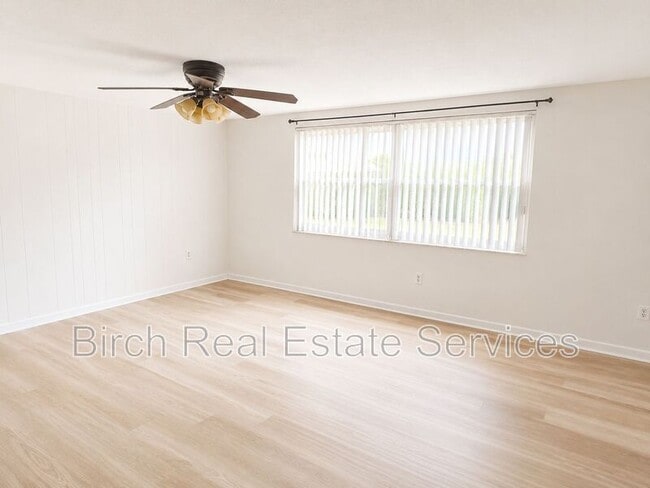 Building Photo - 7435 Live Oak Ln