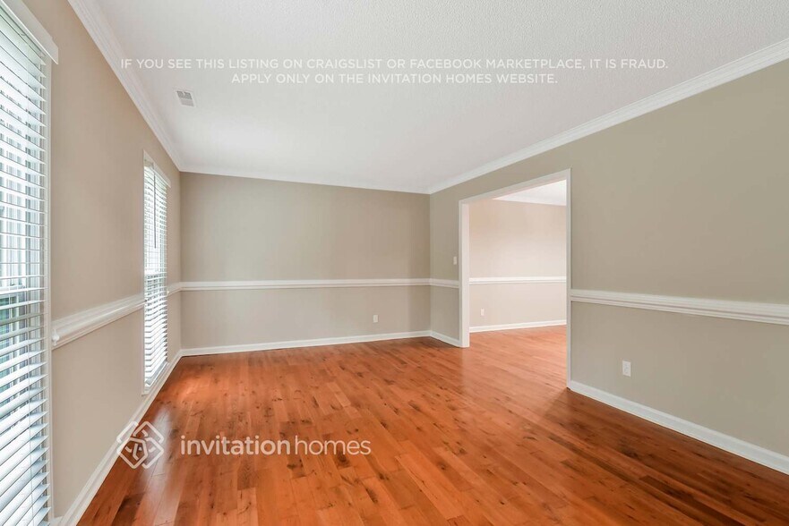 Building Photo - 7311 Canyon Dr