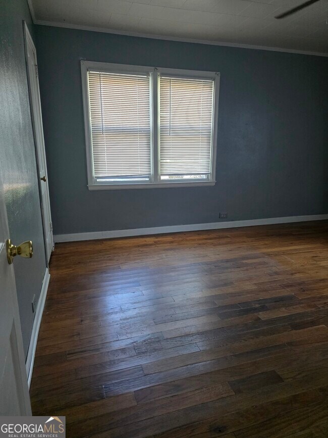 Building Photo - 419 Chamlee Dr