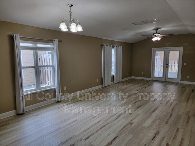 Building Photo - 470 SW 251st St
