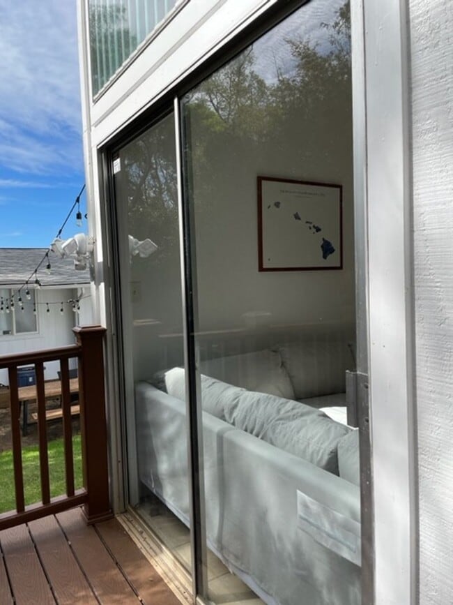 Building Photo - Single Level, Patio, Private W&D, Window A...
