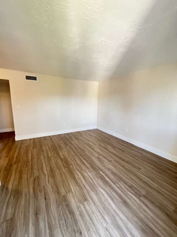 Building Photo - 1410 HIALEAH