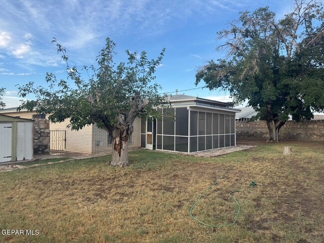 Building Photo - 8800 Sampson Ct