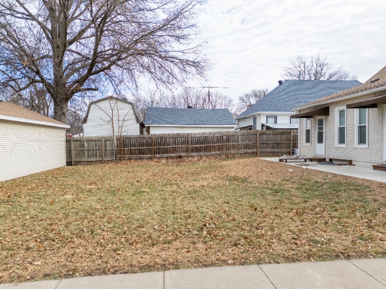 Building Photo - 6602 Ballard Ave