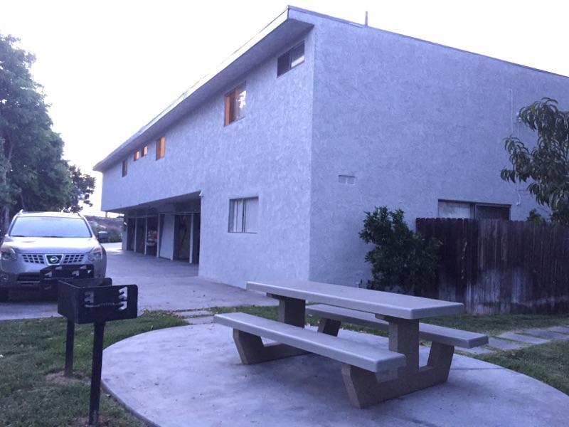 BBQ area - 2816 W 182nd St