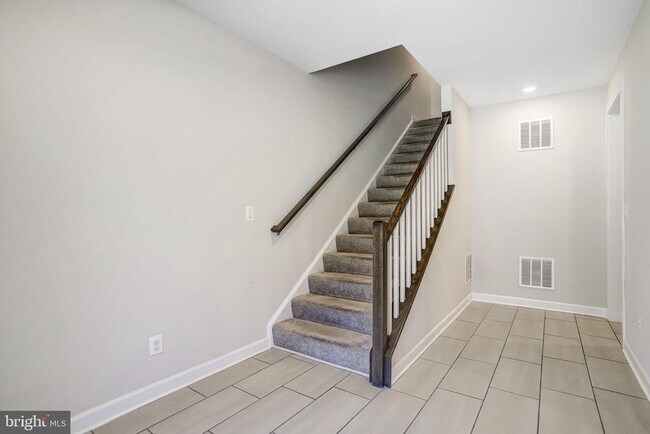 Building Photo - 22262 Philanthropic Dr