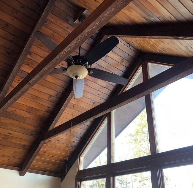 Building Photo - 350 US-7