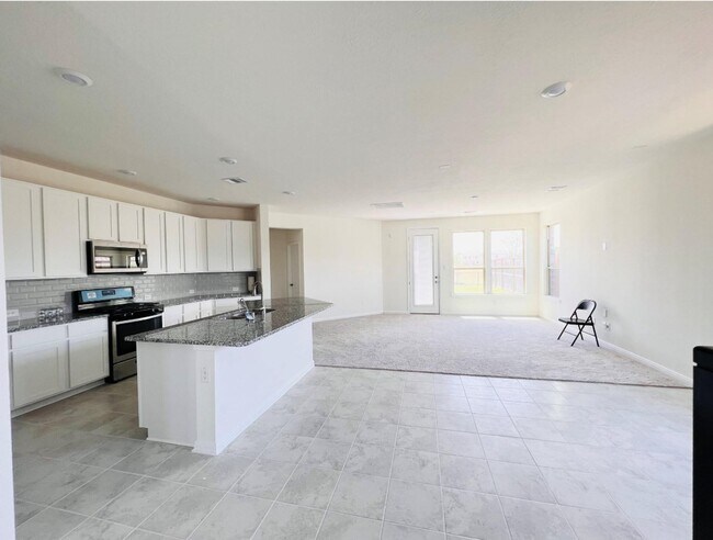 Building Photo - 4939 Hickory Deer Ln