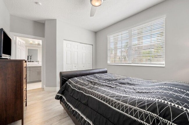 Building Photo - 10982 Ravel Ct