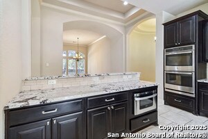 Building Photo - 944 Wilderness Oaks