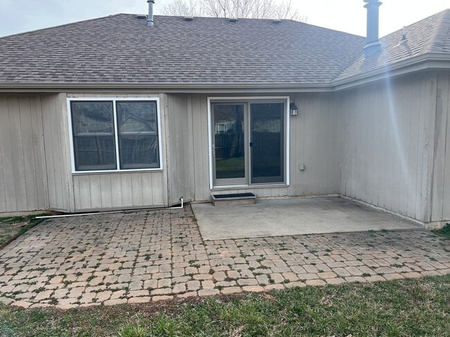 Building Photo - Quiet 3Bed / 2Bath in Springfield